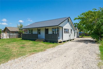 424 Eloise Street, House other with 5 bedrooms, 2 bathrooms and null parking in Rockport TX | Image 2