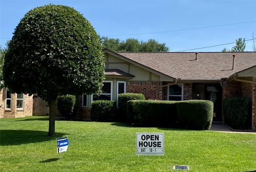 5704 Fireside Dr, Arlington, TX, 76016-1125 | Card Image