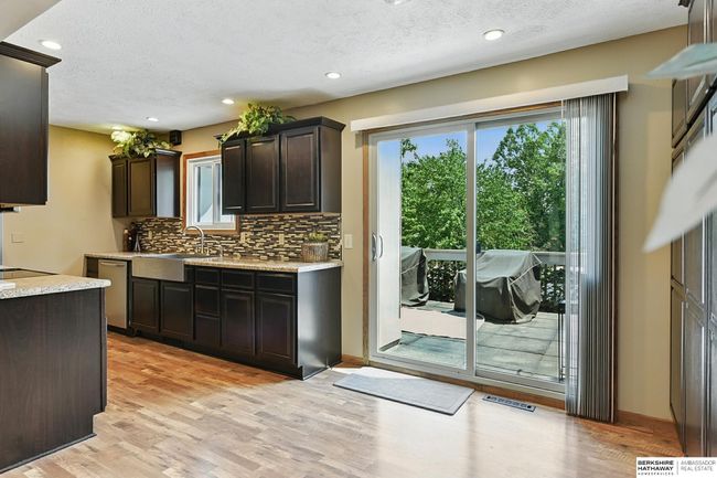 5604 S 92 Nd Plz, Townhouse with 3 bedrooms, 3 bathrooms and 2 parking in Omaha NE | Image 14