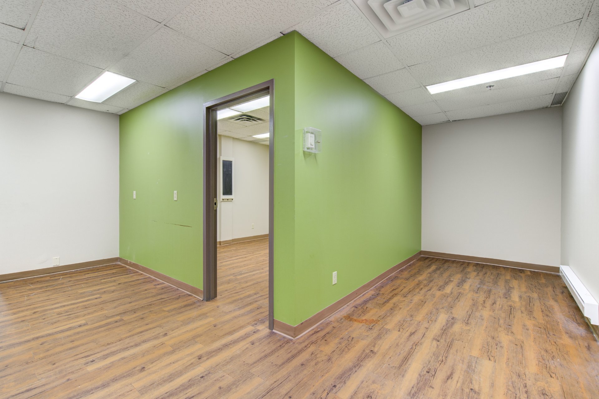 Commercial Lease in Laval (Chomedey) 5