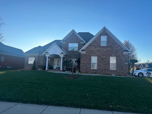 2711 Avondale Dr, Bowling Green, KY, 42104-4749 | Card Image