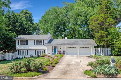 4006 Renault Pl, ALEXANDRIA, VA, 22309-2622 | Card Image