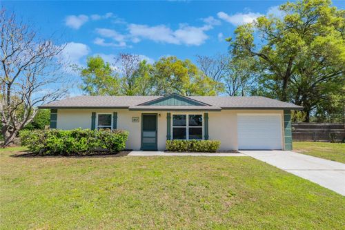 913 Jacaranda Dr, LADY LAKE, FL, 32159-5110 | Card Image