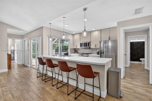 102 Sun Terrace Ct, Palm Beach Gardens, FL, 33403-1152 | Card Image