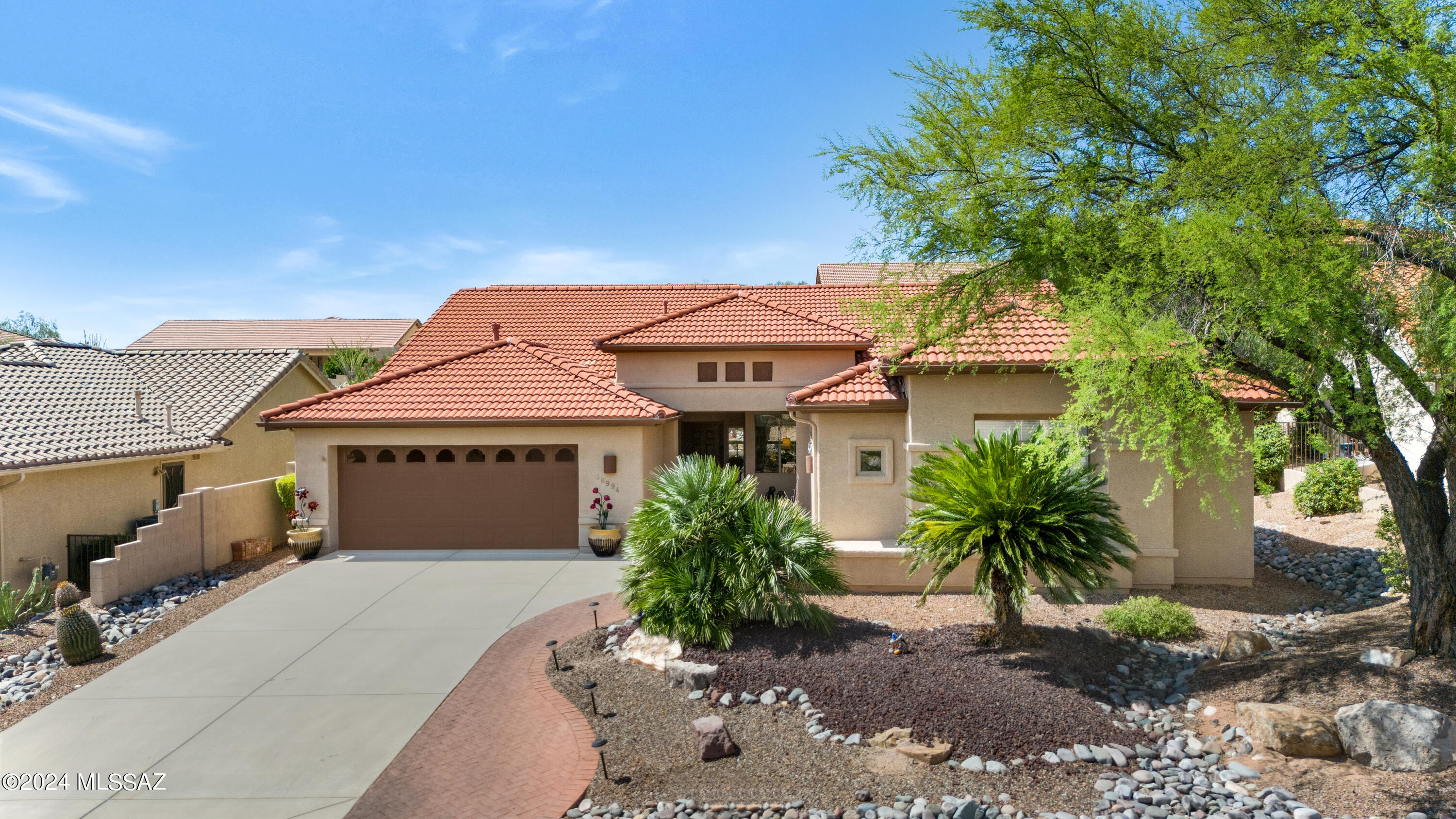 Windwood Dr, Tucson, AZ 85739