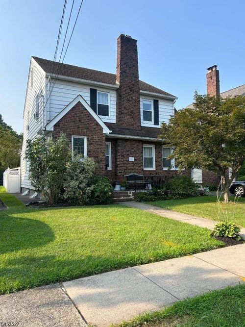 17 Ferncliff Rd, Bloomfield, NJ, 07003-5413 | Card Image