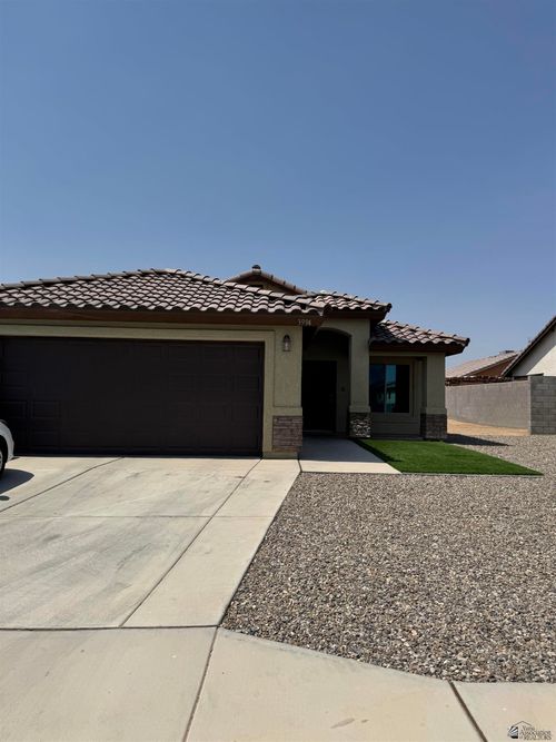 3994 E Monreal Ln, San Luis, AZ, 85336-0724 | Card Image