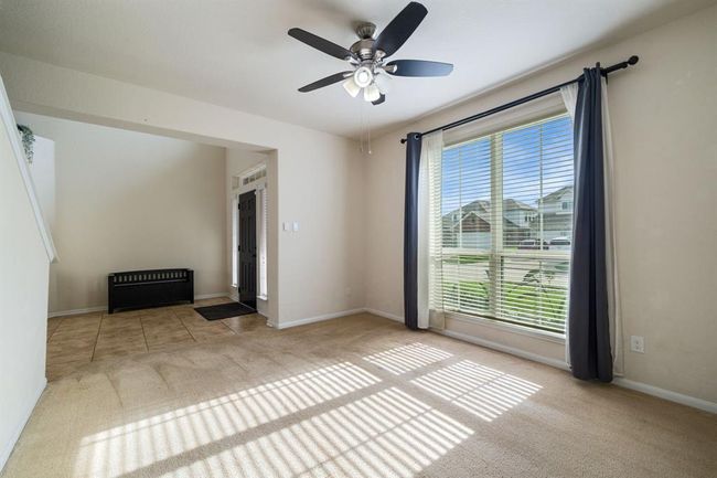 Abundant natural light | Image 8