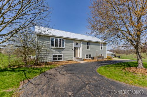 1500 Tanner Lake Rd, Hastings, MI, 49058-8698 | Card Image