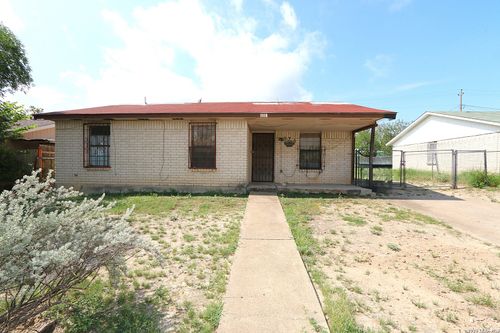 1108 Yoblanda Dr, Eagle Pass, TX, 78852-5530 | Card Image