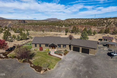 4685 Sw Trout Rd, Terrebonne, OR, 97760-8834 | Card Image
