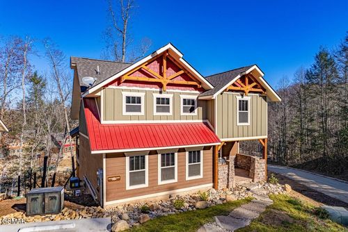 906 Whittlers Way, Gatlinburg, TN, 37738 | Card Image