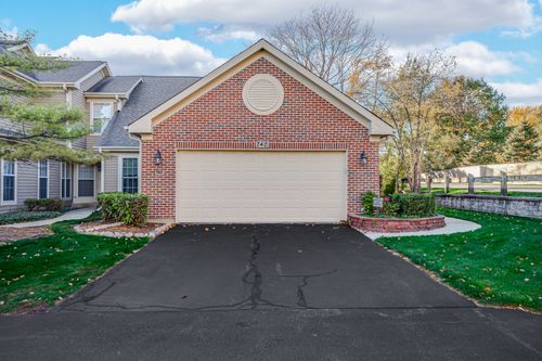 740 Clover Hill Ct, Elk Grove Village, IL, 60007-7126 | Card Image