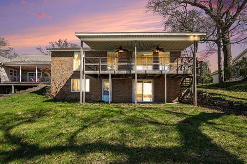 824 Forest Dr, Portage, MI, 49002-6308 | Card Image