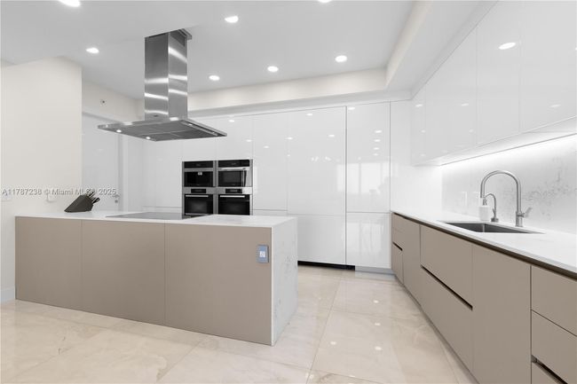 APT-4606 - 18201 Collins Ave, Condo with 2 bedrooms, 3 bathrooms and null parking in Sunny Isles Beach FL | Image 14