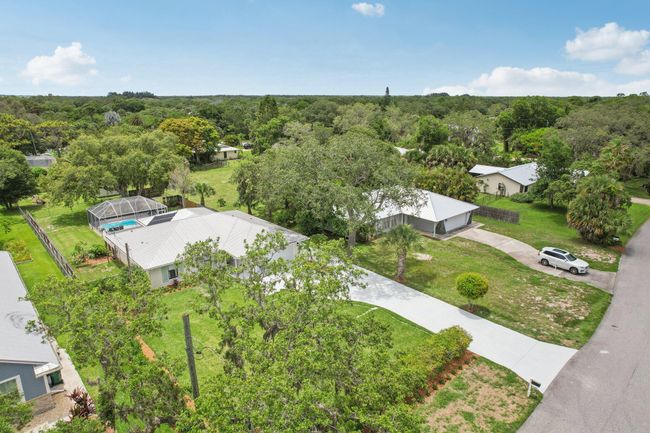 9830 Oak Trl, House other with 3 bedrooms, 3 bathrooms and null parking in Sebastian FL | Image 36