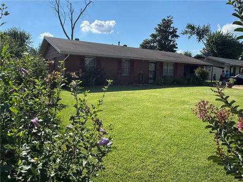 806 N 7th St, Rogers, AR, 72756-2808 | Card Image