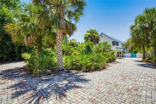2727 66th St Sw, Naples, FL, 34105-7311 | Card Image