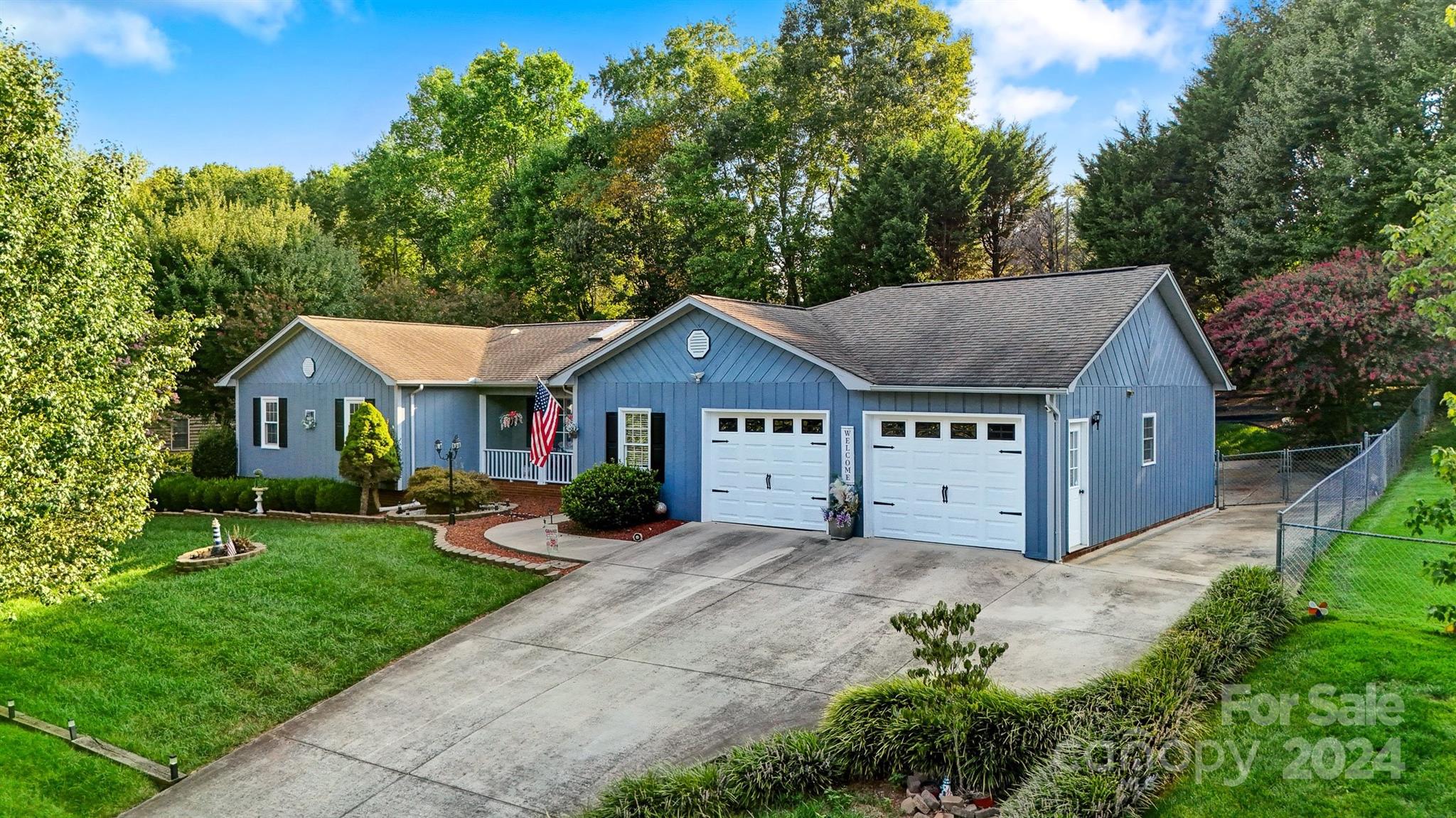 Shakespeare Dr, Hickory, NC 28601