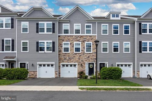 6 Rome Way, MOUNT LAUREL, NJ, 08054-9697 | Card Image