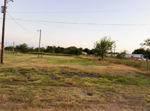 503 W Brook St, Bartlett, TX, 76511-4419 | Card Image