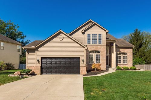 8183 Chateau Ln, Westerville, OH, 43082-8513 | Card Image