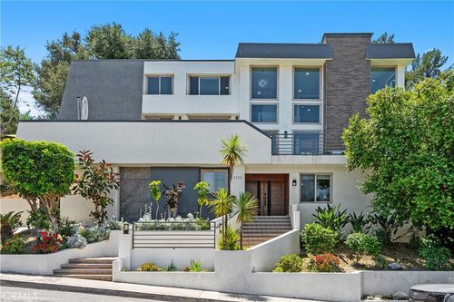 3539 Alana Dr, Sherman Oaks, CA, 91403-4702 | Card Image