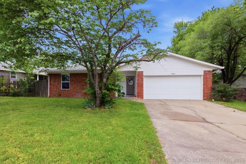 1922 S Muskogee St, Sapulpa, OK, 74066-6229 | Card Image