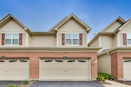 242 Remington Dr, St. Charles, IL, 60175-1013 | Card Image