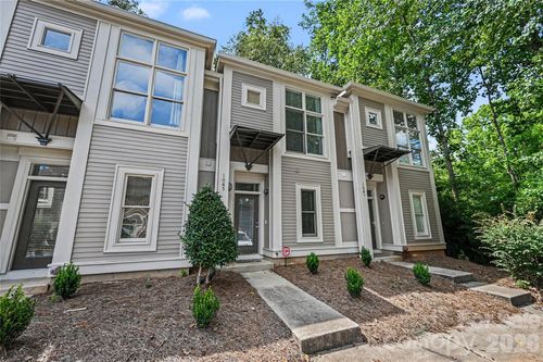 1043 Park West Dr, Charlotte, NC, 28209-1398 | Card Image