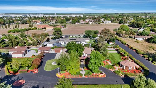 8327 Park Pl, Tracy, CA, 95304-9103 | Card Image