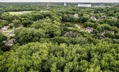 750 Mohican Ln, Mendota Heights, MN, 55120-1633 | Card Image