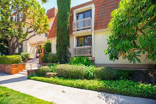 102-10470 Riverside, Toluca Lake, CA, 91602 | Card Image