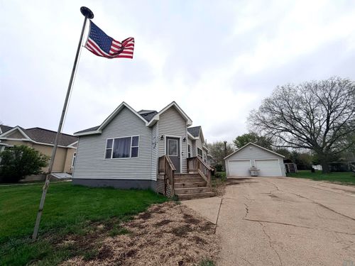 914 Driftwood St, Correctionville, IA, 51016-1029 | Card Image