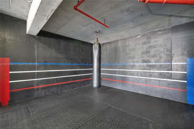 APT-2530 - 690 Sw 1 St Ct, Condo with 1 bedrooms, 1 bathrooms and null parking in MIAMI FL | Image 13
