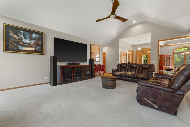 10605 Red Hawk Ln, House other with 5 bedrooms, 4 bathrooms and 3 parking in Spring Grove IL | Image 10