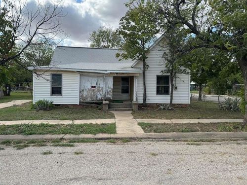 1000 S Frio St, Coleman, TX, 76834-5424 | Card Image