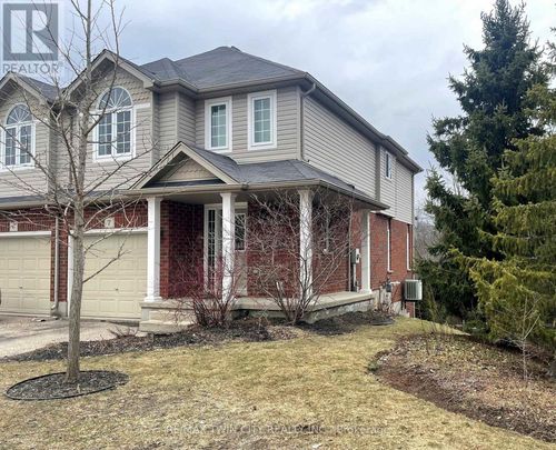 7-468 Doon Dr South, Kitchener, ON, N2P0A2 | Card Image