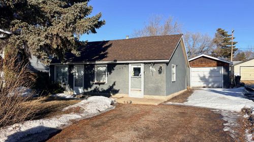 622 5 Ave, Wainwright, AB, T9W1B1 | Card Image