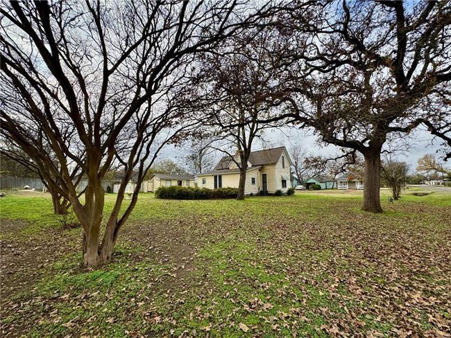 View of grassy yard | Image 6
