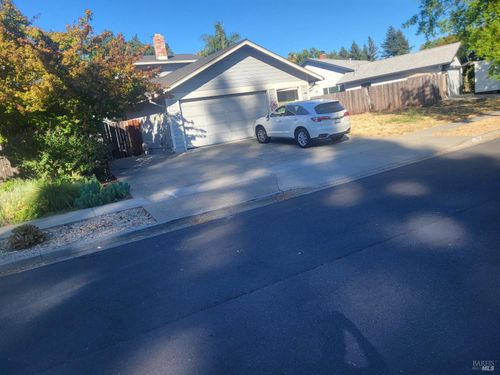 4106 Pinot Dr, Napa, CA, 94558-2524 | Card Image
