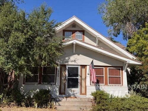 450 S 3rd E, Mountain Home, ID, 83647-3024 | Card Image