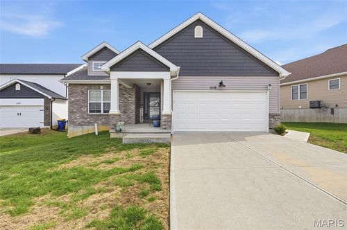 1519 Burrwyck Ln, Herculaneum, MO, 63048-1761 | Card Image