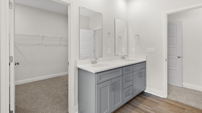 Primary Bathroom | Image 18