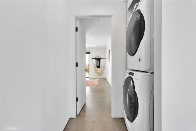 Laundry | Image 25