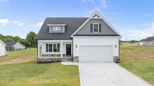 101 Baileys Pl, Pikeville, NC, 27863-7724 | Card Image