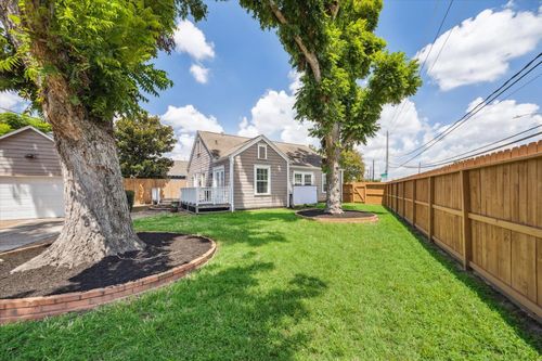1120 Dunbar St, Houston, TX, 77009-2961 | Card Image