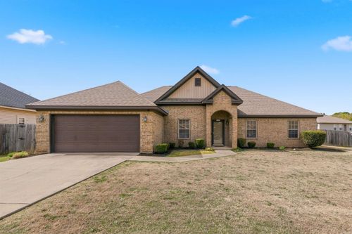 5502 Glenn Cv, Bryant, AR, 72022-9243 | Card Image