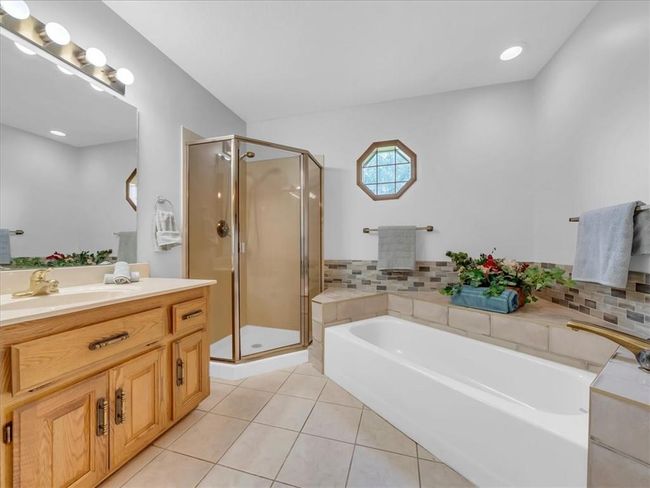 Primary Bathroom | Image 22