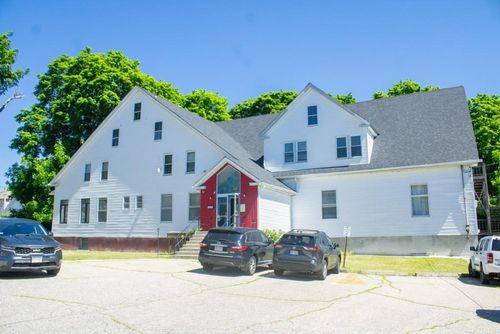 3 Saenger St, Dudley, MA, 01571-3201 | Card Image